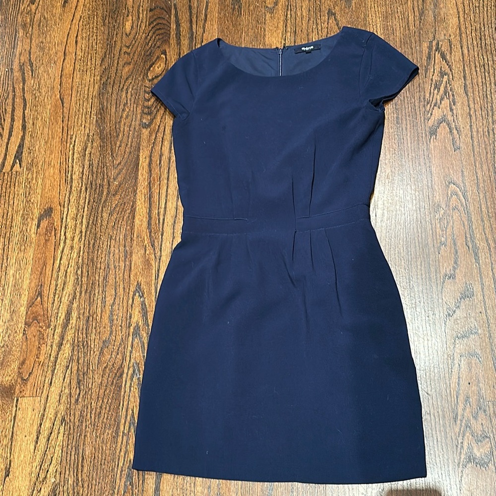 Madewell, navy dress, classy, with pockets, above the knee/knee length, size 2